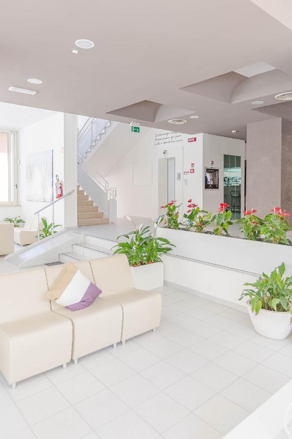Hotel Confort Rimini Exterior photo